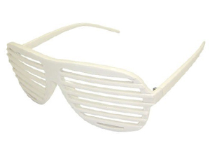 Weisse Rolladenbrille – shutter shade. 