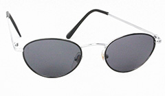 Ovale Metallsonnenbrille in schwarz und gold