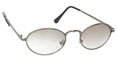 Ovale Metallsonnenbrille mit leicht rauchigen Gläsern