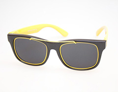 Sonnenbrille mit gelbem Metall a la Wayfarer