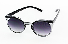 Runde Sonnenbrille, rauchige Gläser, schwarzes Gestell - Design nr. 1021